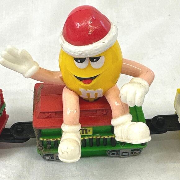 M&M mini Christmas train set of 4 - Picture 4 of 12